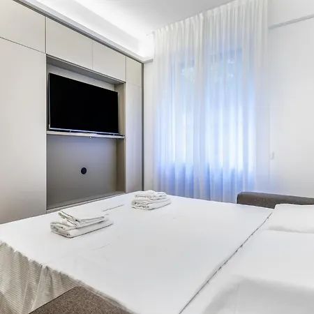 Via Tadino- Centrale 2pax Wi-fi Lägenhet Milano